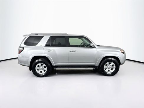 Used 2016 Toyota 4Runner SR5 Premium image 11