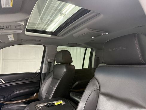 Used 2019 GMC Yukon XL Denali w/ Denali Ultimate Package AWD/4WD image 12