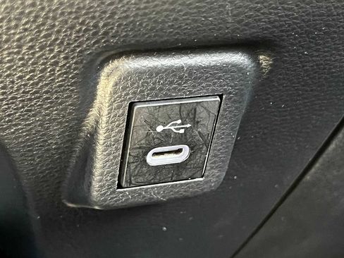 Used 2023 Toyota Corolla LE image 27