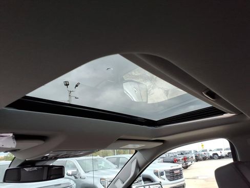 New 2026 GMC Sierra 1500 SLT w/ SLT Premium Plus Package image 17