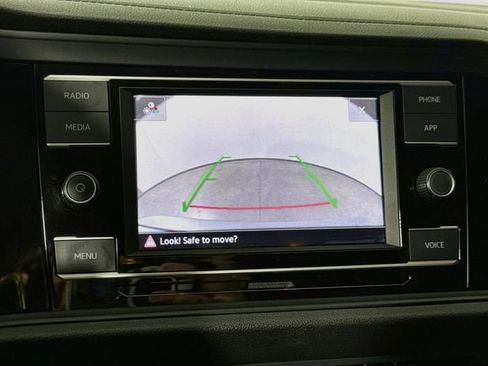 Used 2023 Volkswagen Jetta SE w/ Panoramic Sunroof Package FWD image 13