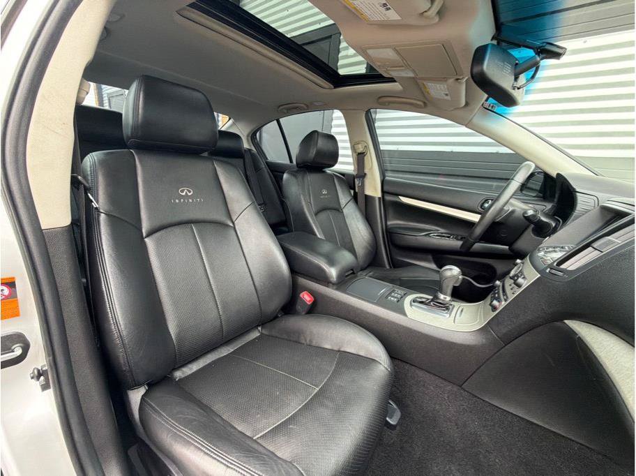 Used 2008 INFINITI G35 x Sedan w/ Premium Pkg AWD/4WD image 4