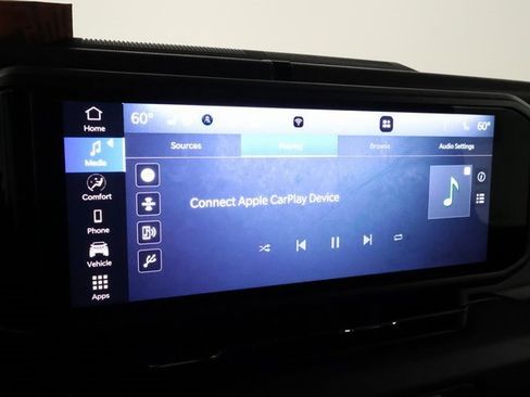 Used 2024 Jeep Wrangler Unlimited image 15