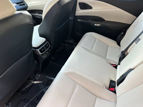 Used 2024 Lexus RX 350 Premium w/ Convenience Package FWD image 13