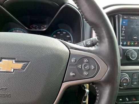 Used 2021 Chevrolet Colorado Z71 AWD/4WD image 18