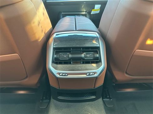 New 2026 BMW 740i xDrive image 21