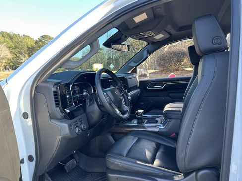 Used 2024 Chevrolet Silverado 1500 LT Trail Boss w/ Convenience Package II image 40