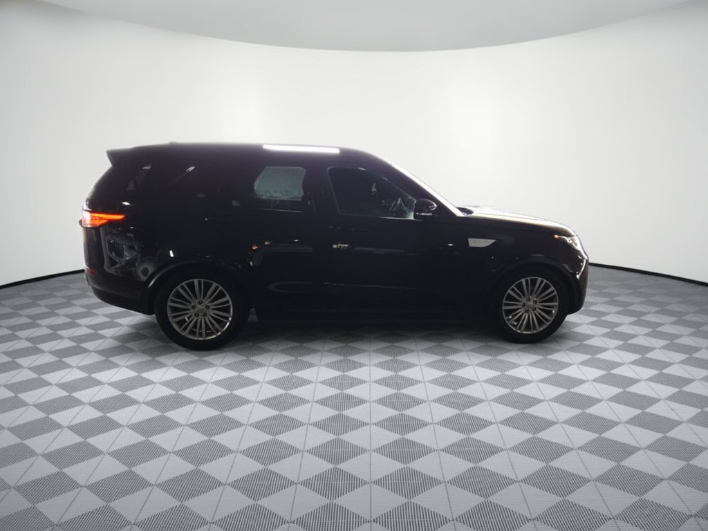 Used 2017 Land Rover Discovery HSE AWD/4WD image 7
