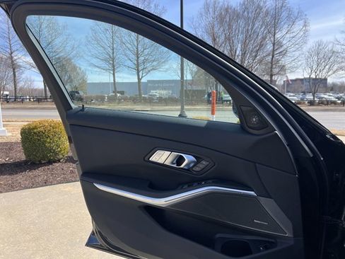 Certified 2025 BMW 330i xDrive Sedan w/ Premium Package image 21