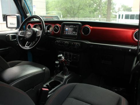 Used 2021 Jeep Wrangler Unlimited Rubicon w/ Safety Group AWD/4WD image 22