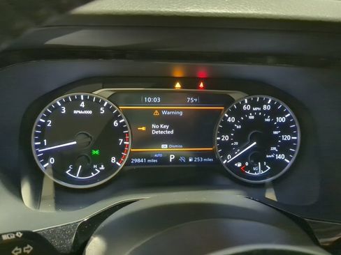 Used 2025 Nissan Pathfinder SL AWD/4WD image 14
