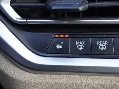 Used 2022 BMW 330i xDrive 330i xDrive w/ Driving Assistance Package image 57