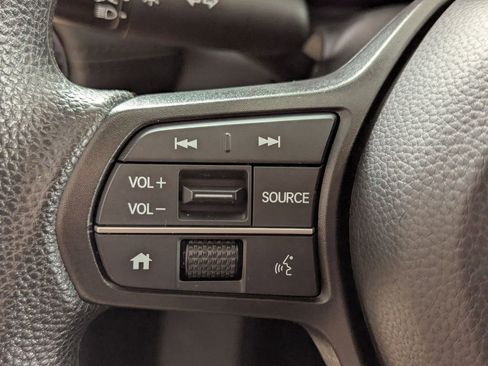 Used 2025 Honda HR-V LX image 17
