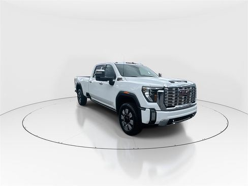Used 2024 GMC Sierra 3500 Denali w/ Denali Reserve Package image 2