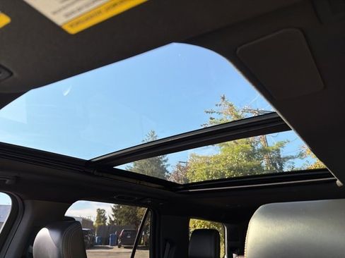 Used 2023 Ford Expedition Platinum image 22