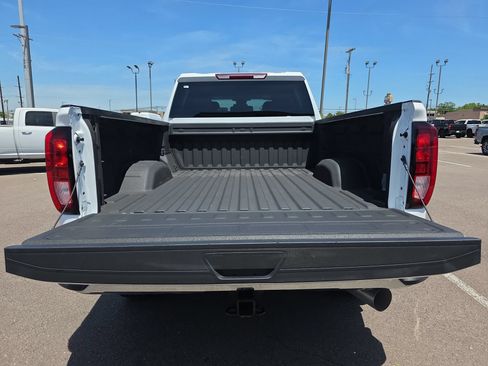 Used 2024 GMC Sierra 2500 Pro w/ Convenience Package AWD/4WD image 13