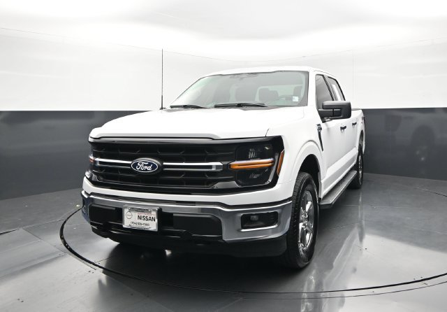 Used 2025 Ford F150 XLT w/ Equipment Group 301A Standard AWD/4WD image 4