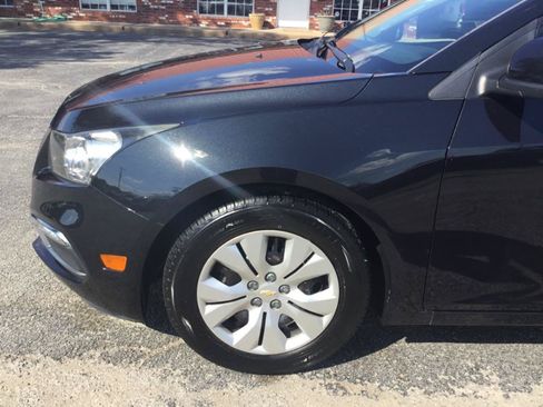 Used 2016 Chevrolet Cruze LT w/ Sun And Sound Package FWD image 19