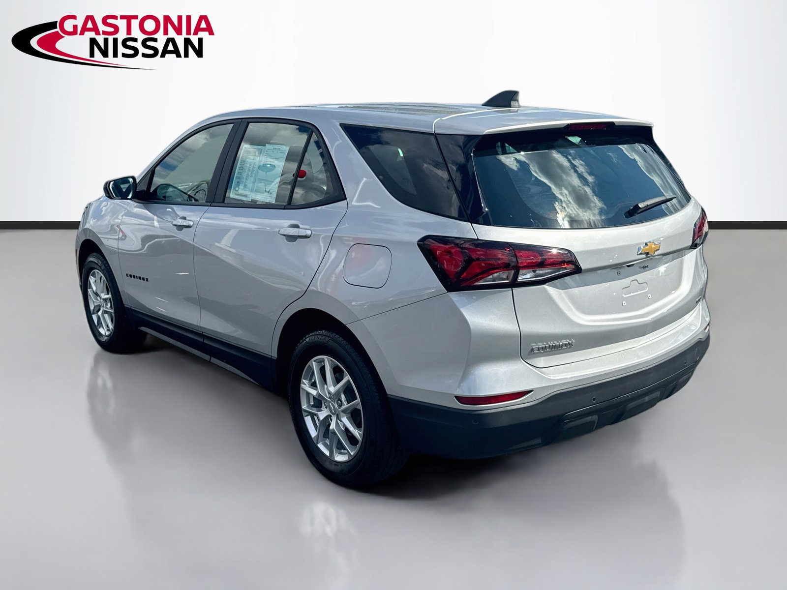 Used 2022 Chevrolet Equinox LS AWD/4WD image 6