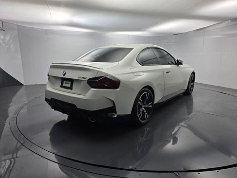 Used 2023 BMW 230i Coupe w/ M Sport Package RWD image 6