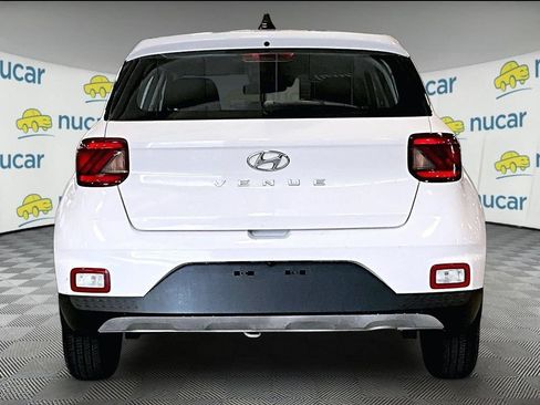 Used 2020 Hyundai Venue SE FWD image 5