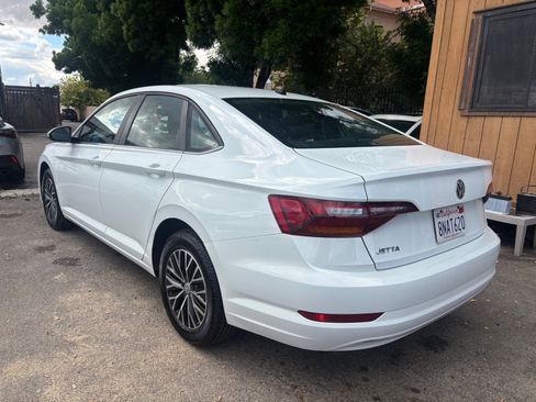 Used 2019 Volkswagen Jetta SE FWD image 6