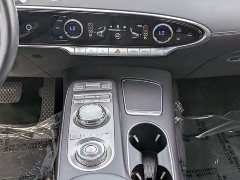 Used 2023 Genesis GV70 2.5T AWD/4WD image 20