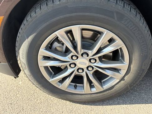 Used 2020 Cadillac XT5 Premium Luxury w/ LPO, Floor Liner Package AWD/4WD image 3