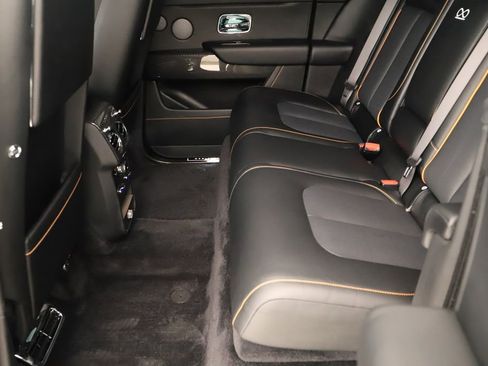 Used 2025 Rolls-Royce Cullinan Black Badge AWD/4WD image 33