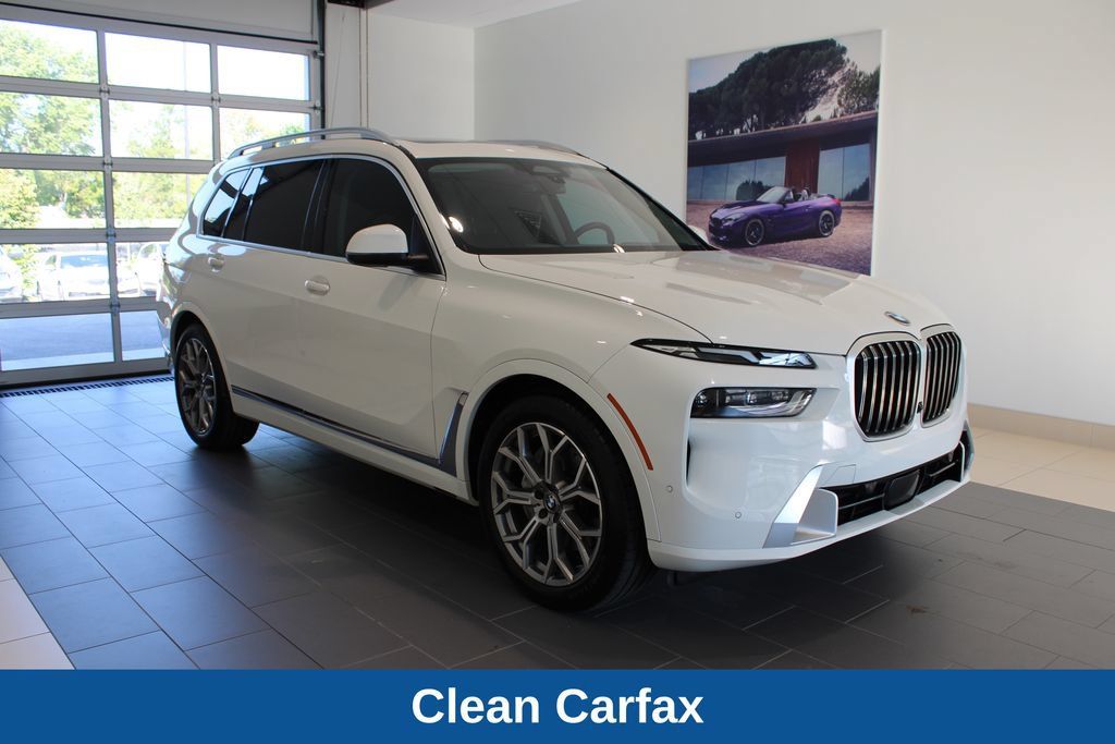 Used 2023 BMW X7 xDrive40i AWD/4WD image 2