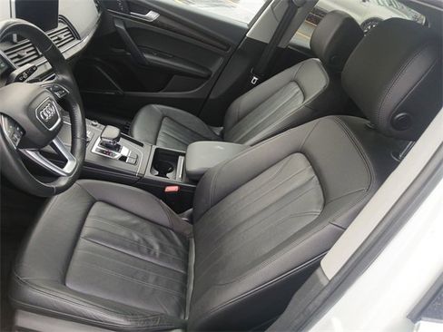 Used 2020 Audi Q5 e Premium Plus w/ Premium Plus Package image 11