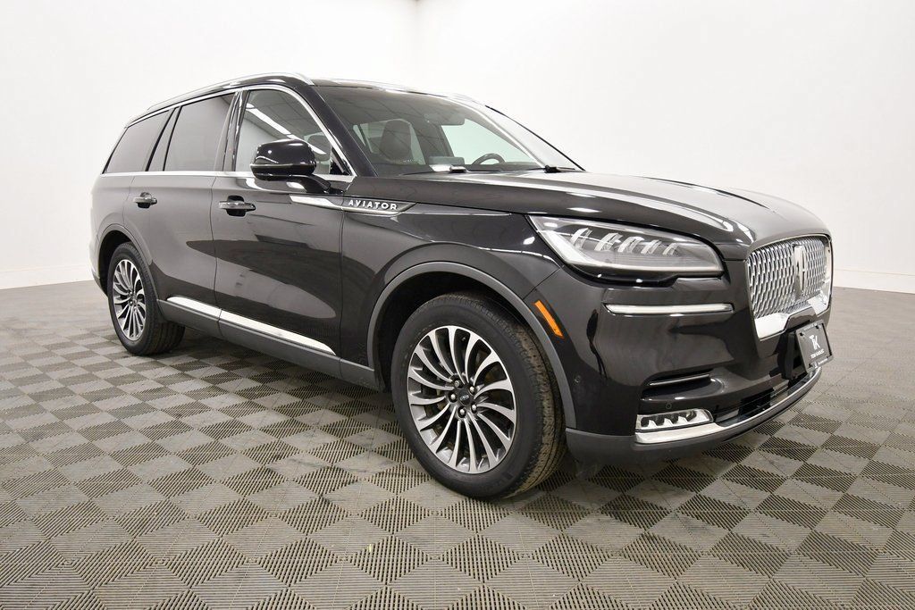 Used 2021 Lincoln Aviator Reserve AWD/4WD image 10