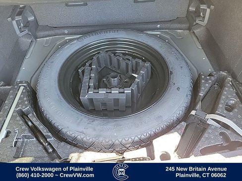 Used 2018 Volkswagen Tiguan SE w/ Panoramic Sunroof Package image 51