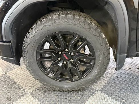 Used 2023 GMC Sierra 1500 Pro w/ Graphite Edition image 9