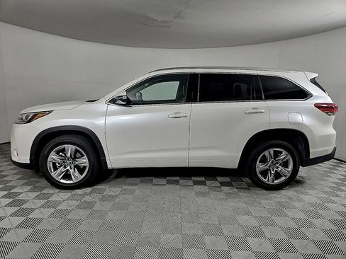 Used 2018 Toyota Highlander Limited FWD image 7