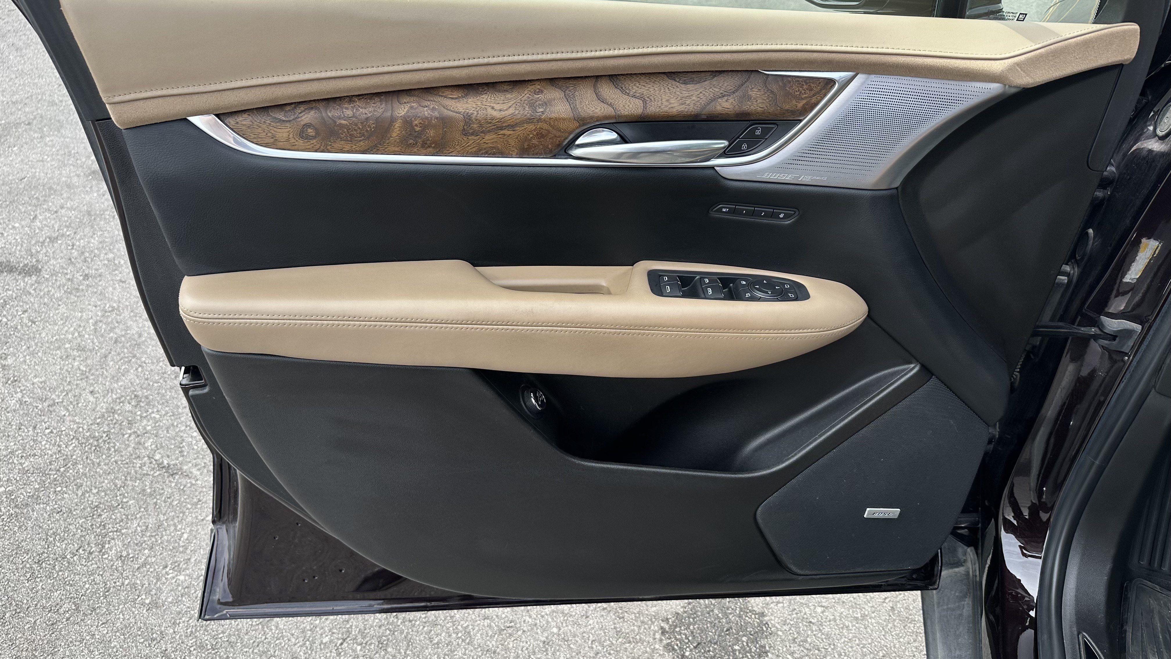 Used 2021 Cadillac XT5 Sportv w/ Platinum Package AWD/4WD image 16