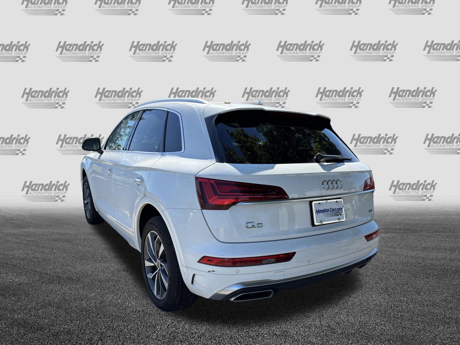 Used 2023 Audi Q5 2.0T Premium w/ Convenience Package AWD/4WD image 8