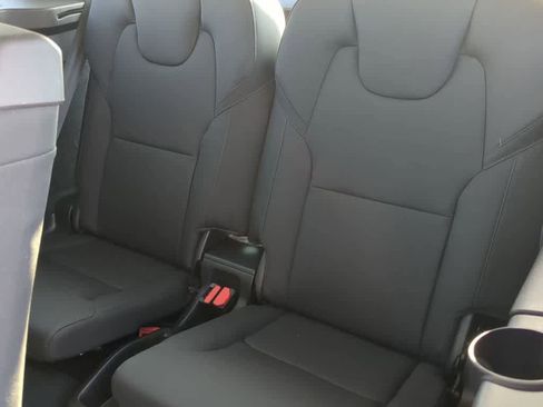 Certified 2026 Volvo XC90 B6 Plus w/ Protection Package Premier image 20