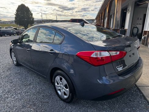 Used 2015 Kia Forte LX w/ Popular Package FWD image 7