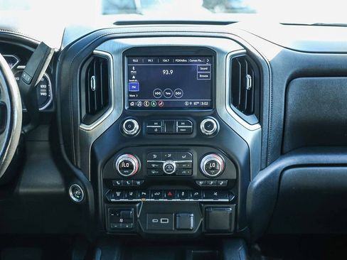 Used 2022 GMC Sierra 3500 Denali w/ Denali Ultimate Package image 22