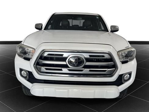Used 2018 Toyota Tacoma Limited AWD/4WD image 8