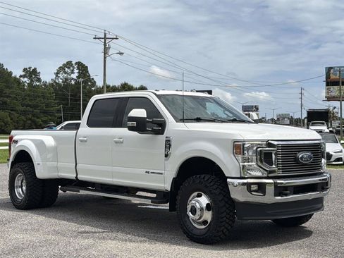 Used 2022 Ford F350 Lariat w/ Lariat Value Package AWD/4WD image 4