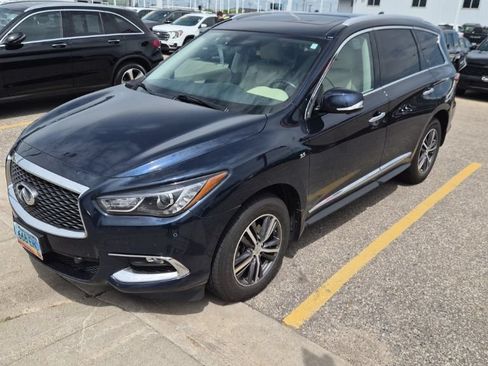 Used 2017 INFINITI QX60 Luxe w/ Premium Plus Package AWD/4WD image 4
