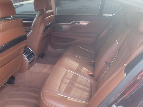 Used 2019 BMW 750i xDrive w/ Autobahn Package AWD/4WD image 5