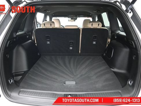 Used 2023 Jeep Grand Cherokee Limited w/ Luxury Tech Group II AWD/4WD image 34