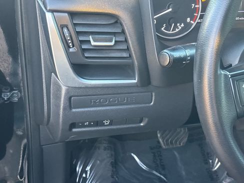 Certified 2023 Nissan Rogue S image 16