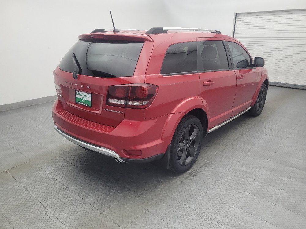 Used 2018 Dodge Journey Crossroad w/ Nav & Sun Group FWD image 9