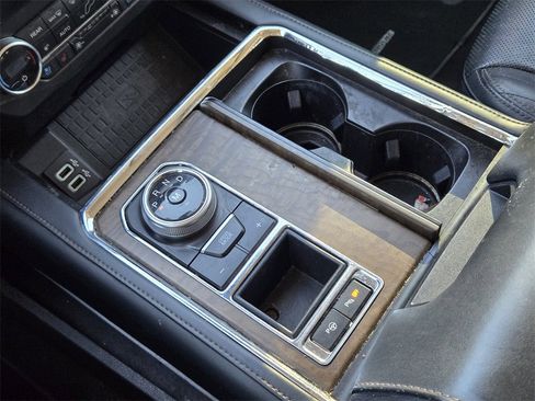 Used 2019 Ford Expedition Max Platinum image 19