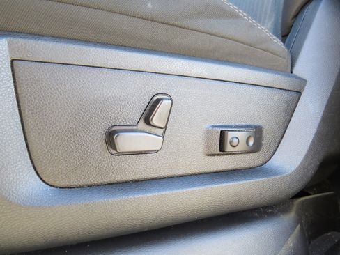 Used 2024 RAM 2500 Big Horn image 19