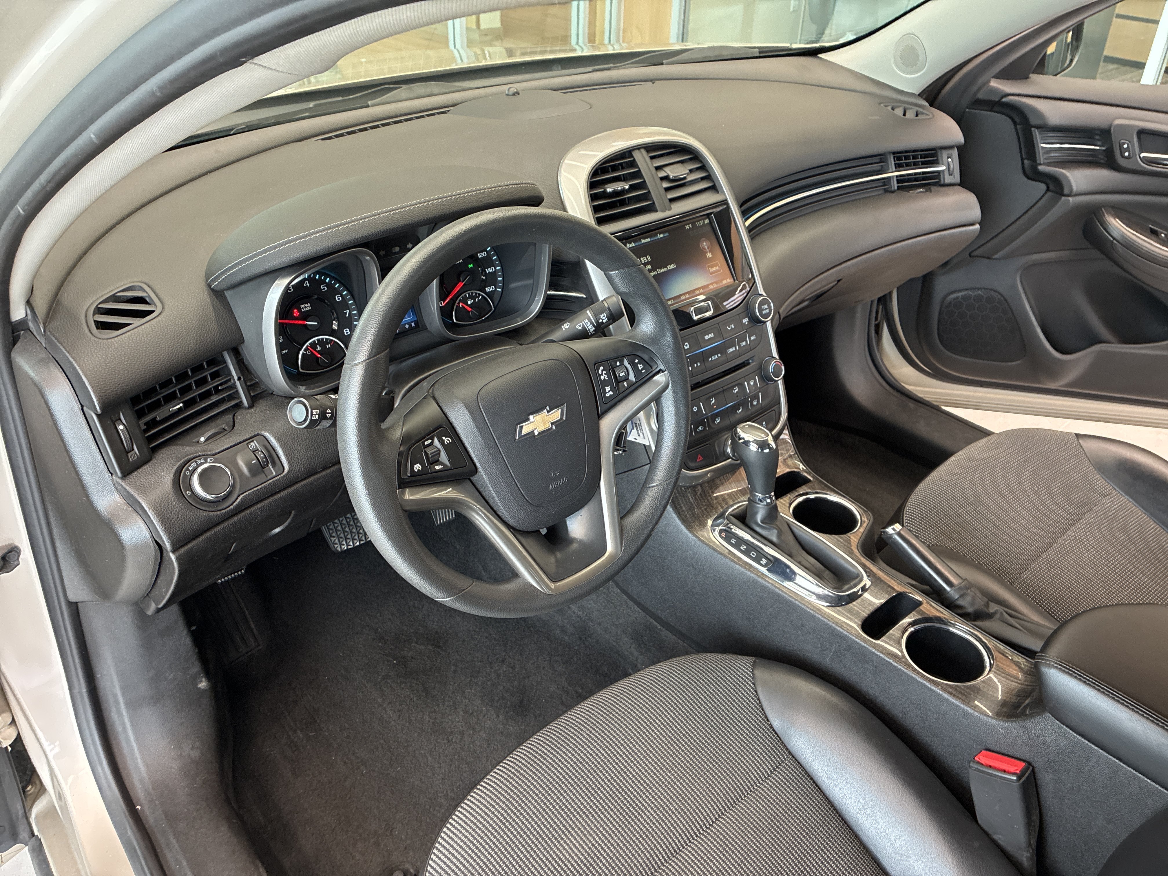 Used 2015 Chevrolet Malibu LT w/ Power Convenience Package FWD image 16